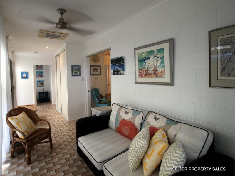 26 Kennedy Esplanade, South Mission Beach QLD 4852