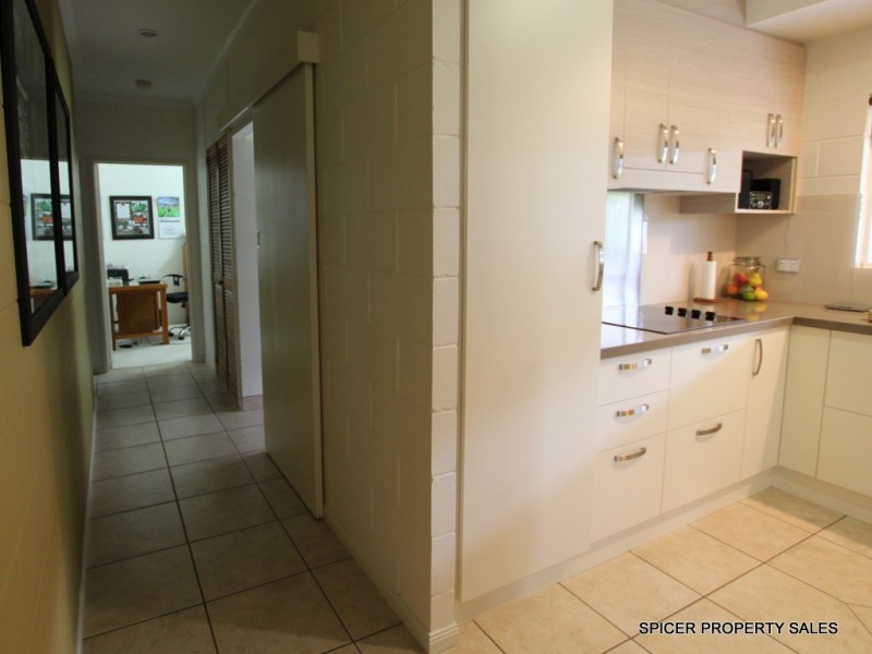 23 Hielscher Street, Tully QLD 4854