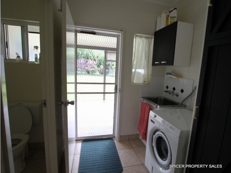 23 Hielscher Street, Tully QLD 4854