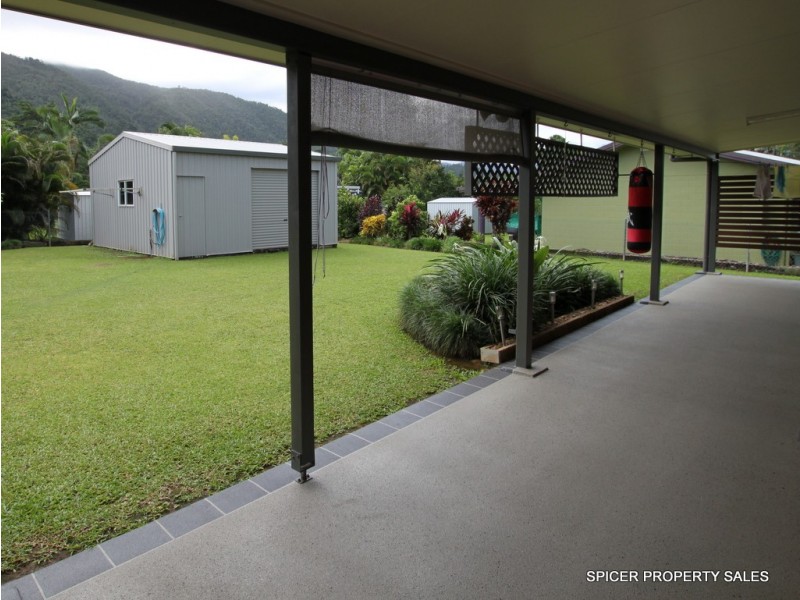 23 Hielscher Street, Tully QLD 4854