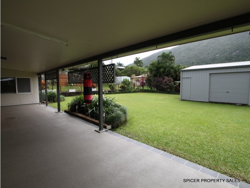 23 Hielscher Street, Tully QLD 4854