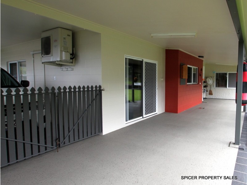 23 Hielscher Street, Tully QLD 4854