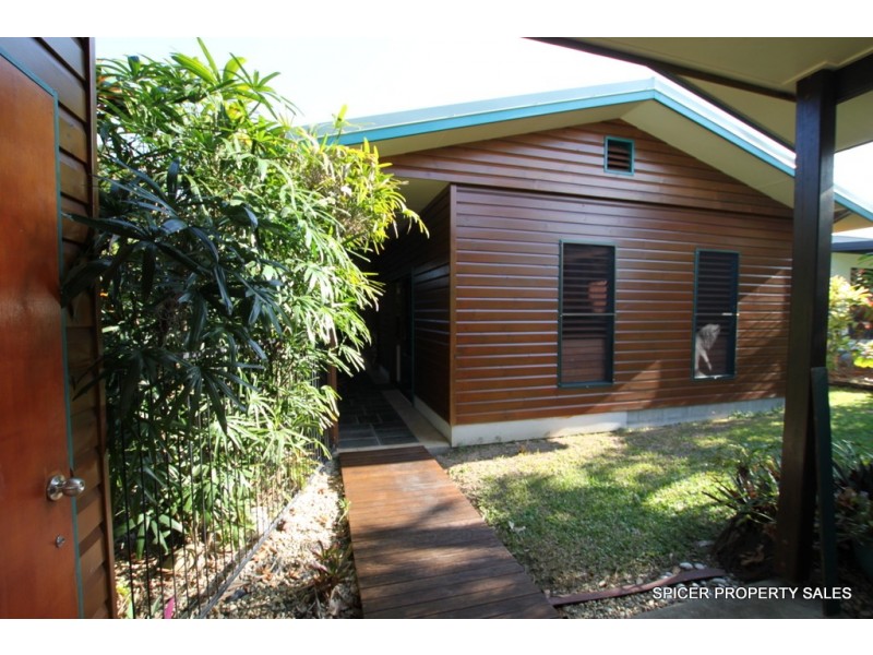3 Giufre Crescent, Wongaling Beach QLD 4852
