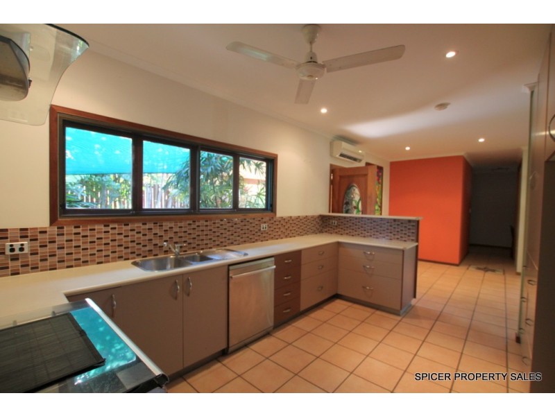 3 Giufre Crescent, Wongaling Beach QLD 4852