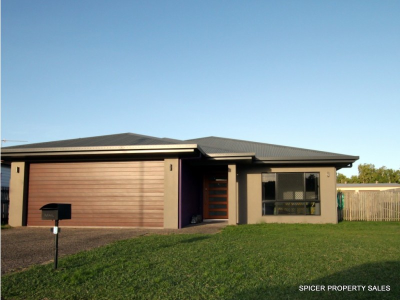 3 Nivosa Court, Mission Beach QLD 4852