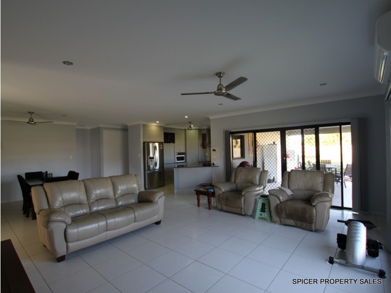 3 Nivosa Court, Mission Beach QLD 4852