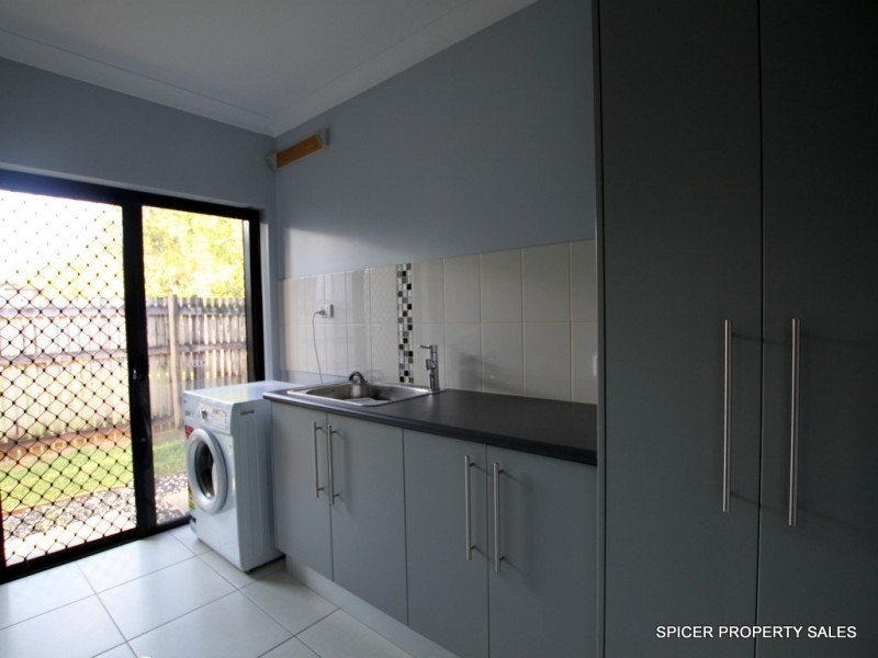 3 Nivosa Court, Mission Beach QLD 4852