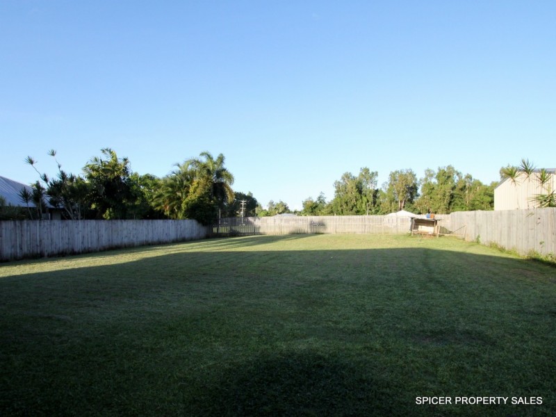 3 Nivosa Court, Mission Beach QLD 4852