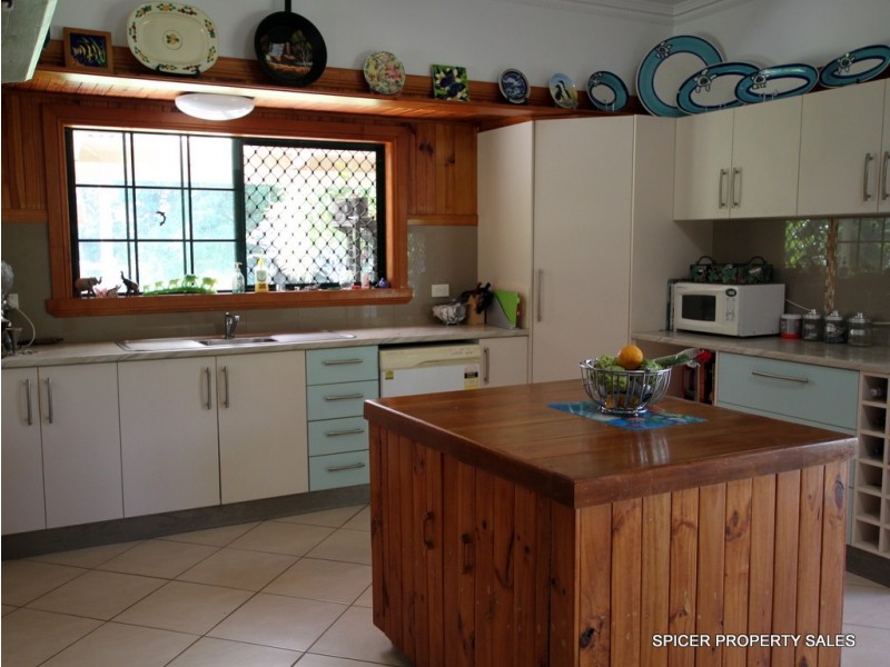 80 Paradise Palm Drive, Tully Heads QLD 4854