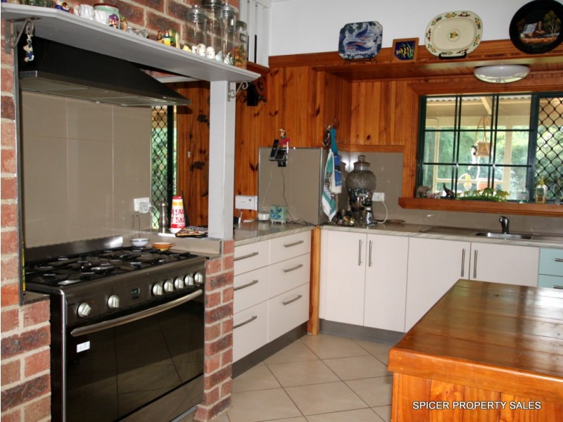 80 Paradise Palm Drive, Tully Heads QLD 4854