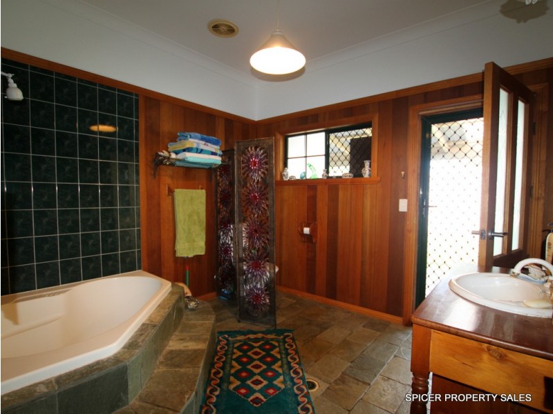 80 Paradise Palm Drive, Tully Heads QLD 4854