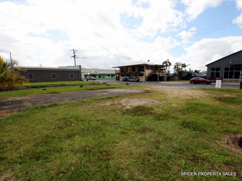 7 Still Street, Tully QLD 4854