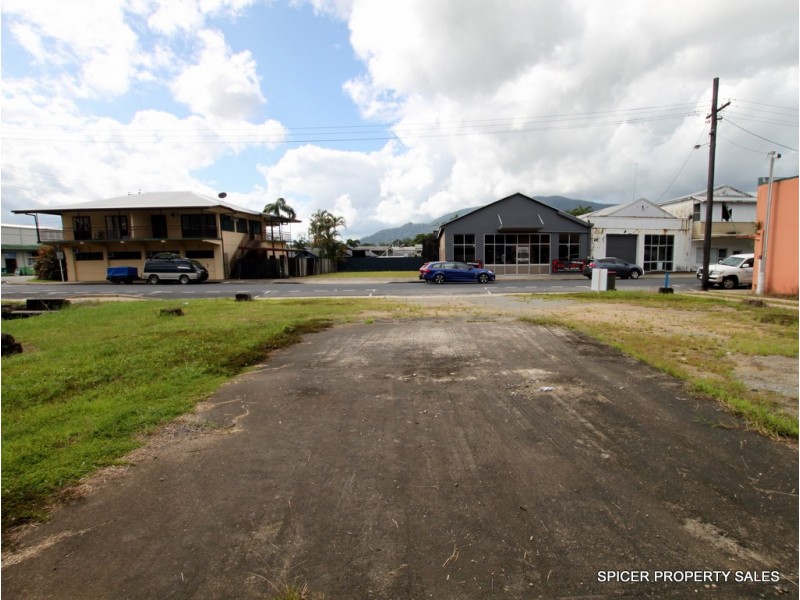 7 Still Street, Tully QLD 4854