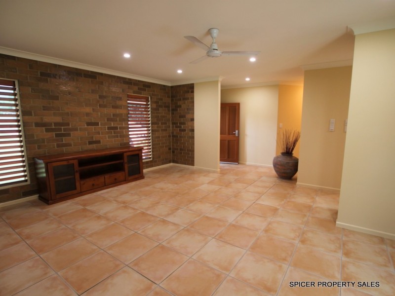 16 Ruby Crescent, Bulgun QLD 4854
