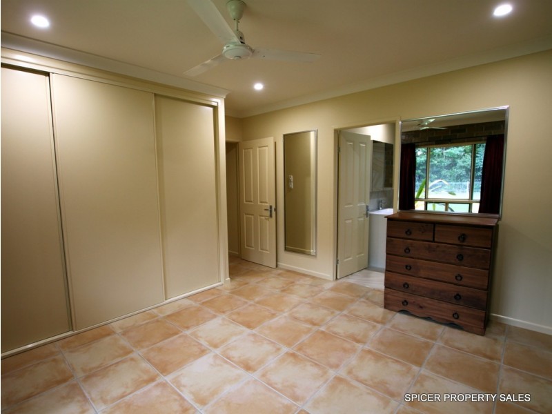 16 Ruby Crescent, Bulgun QLD 4854