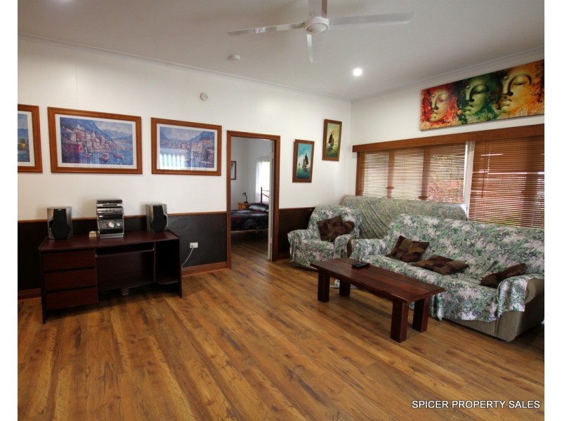 6 Mars Street, Tully QLD 4854