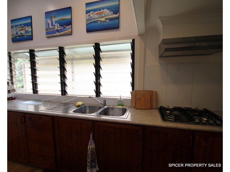 6 Mars Street, Tully QLD 4854