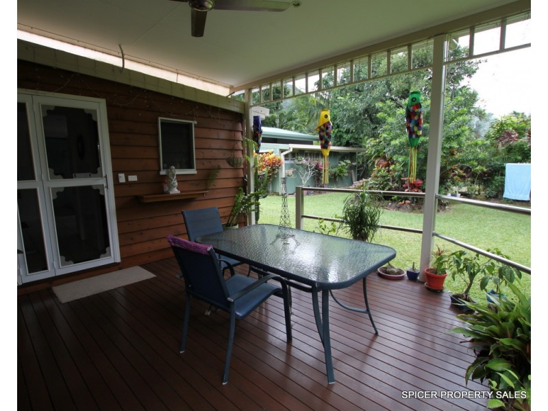 6 Mars Street, Tully QLD 4854