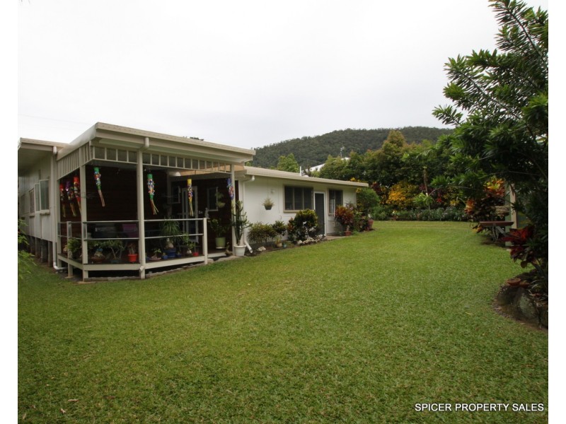 6 Mars Street, Tully QLD 4854