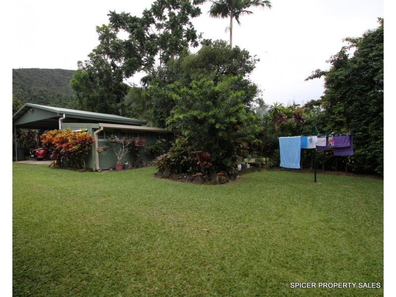 6 Mars Street, Tully QLD 4854