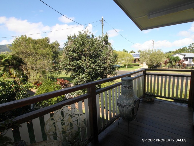 2 Trower Street, Tully QLD 4854