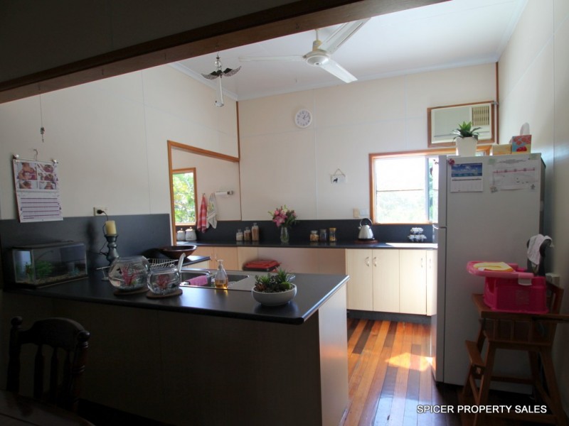 2 Trower Street, Tully QLD 4854