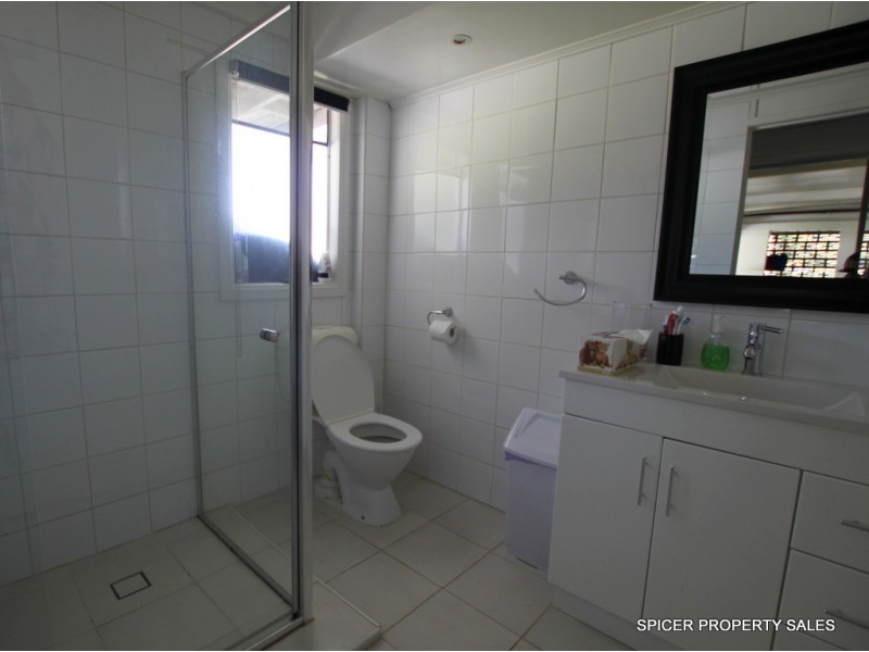 2 Trower Street, Tully QLD 4854