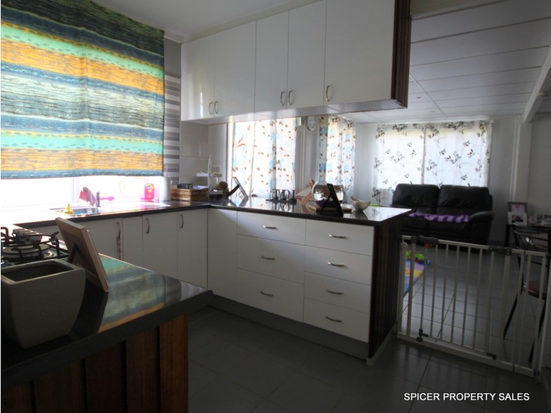 2 Trower Street, Tully QLD 4854