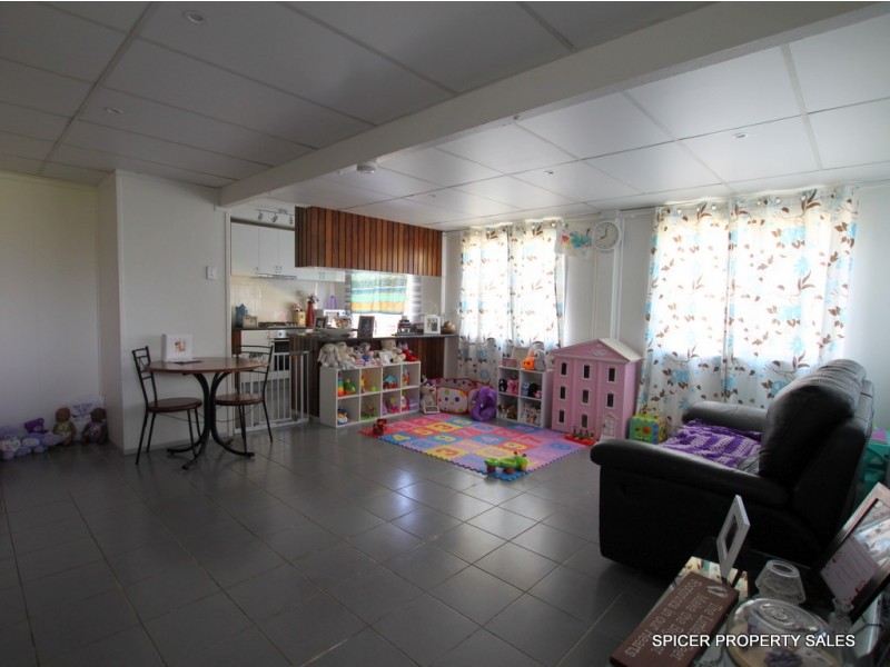 2 Trower Street, Tully QLD 4854