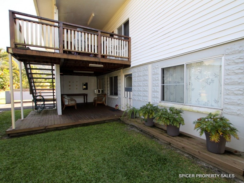 2 Trower Street, Tully QLD 4854