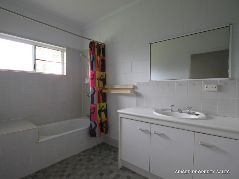 17 Bosel Court, Bulgun QLD 4854