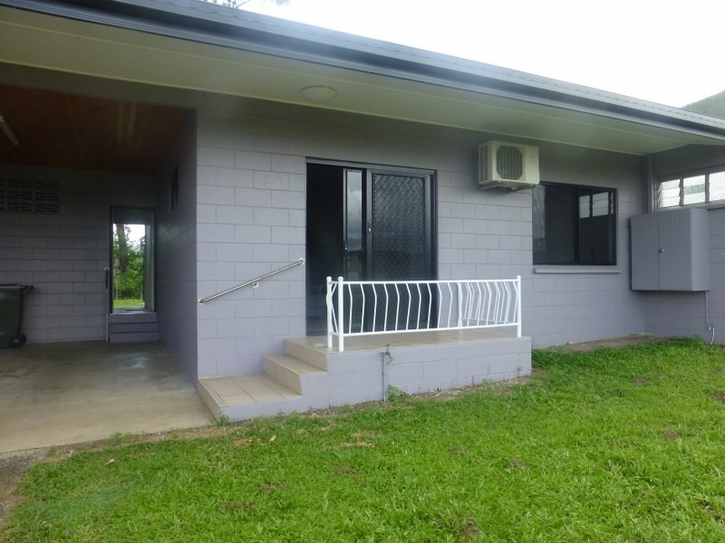 9 Henry Street, Tully QLD 4854