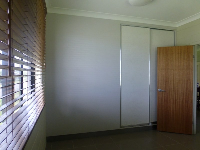 9 Henry Street, Tully QLD 4854