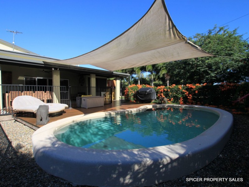 55 Vipiana Drive, Tully Heads QLD 4854