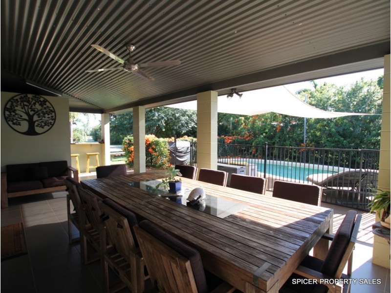 55 Vipiana Drive, Tully Heads QLD 4854