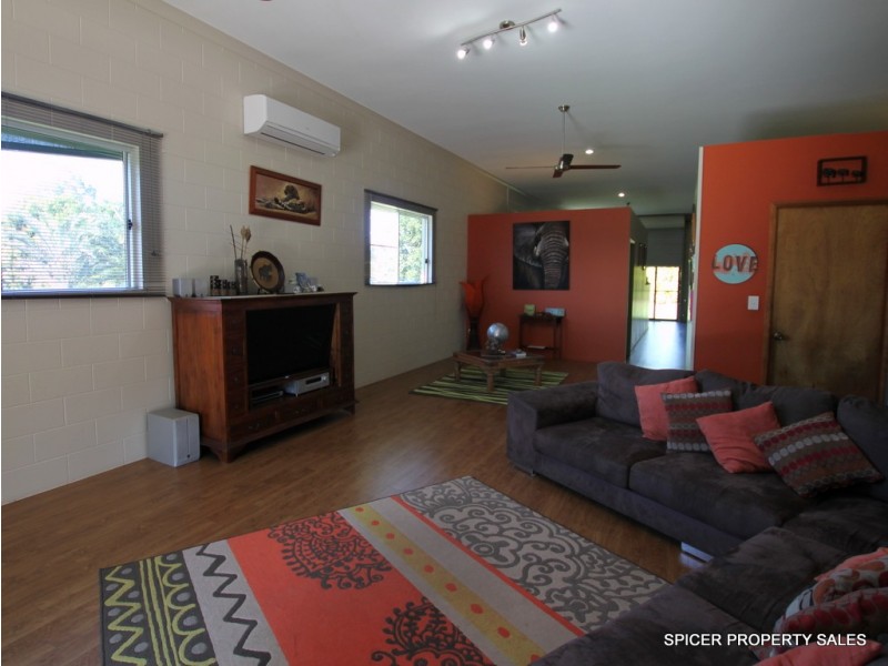 55 Vipiana Drive, Tully Heads QLD 4854