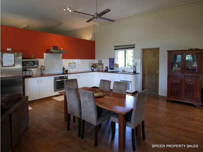 55 Vipiana Drive, Tully Heads QLD 4854