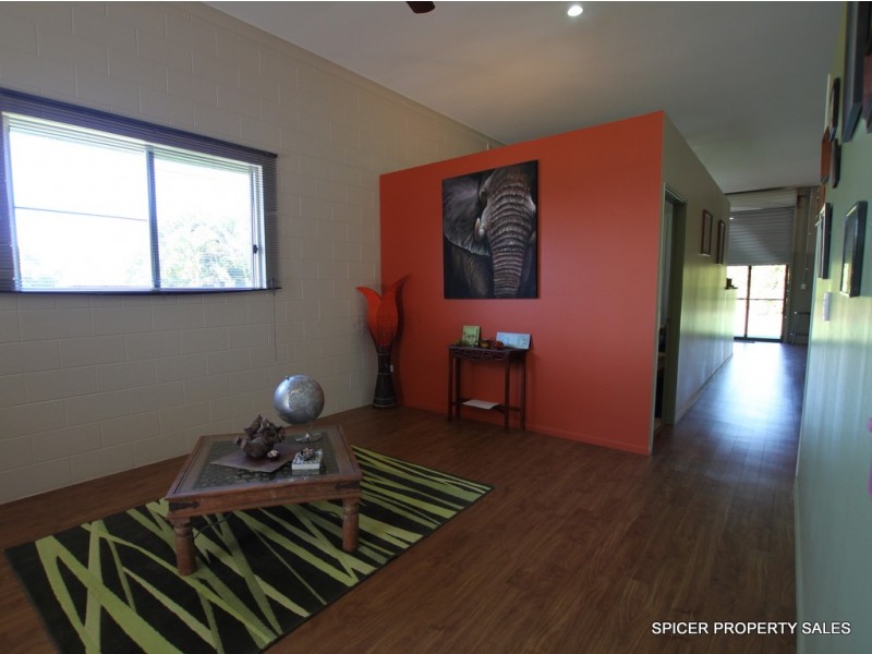 55 Vipiana Drive, Tully Heads QLD 4854