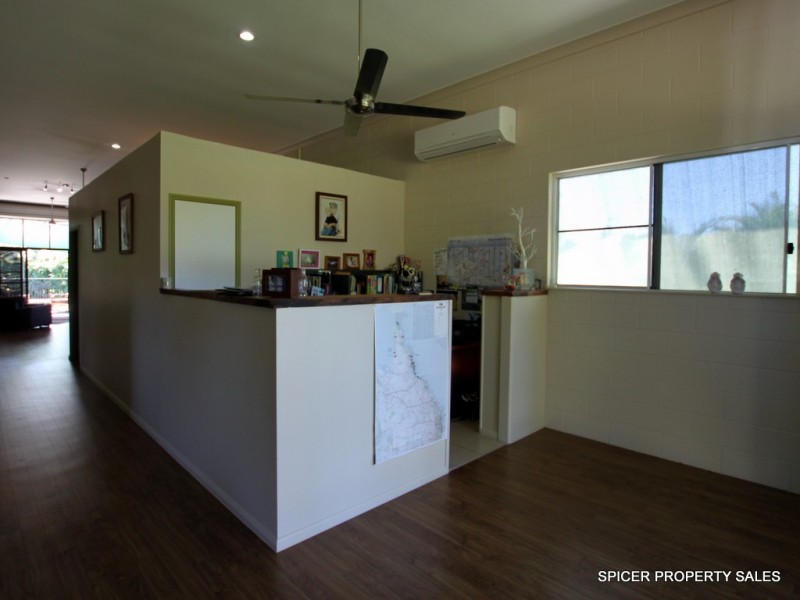 55 Vipiana Drive, Tully Heads QLD 4854