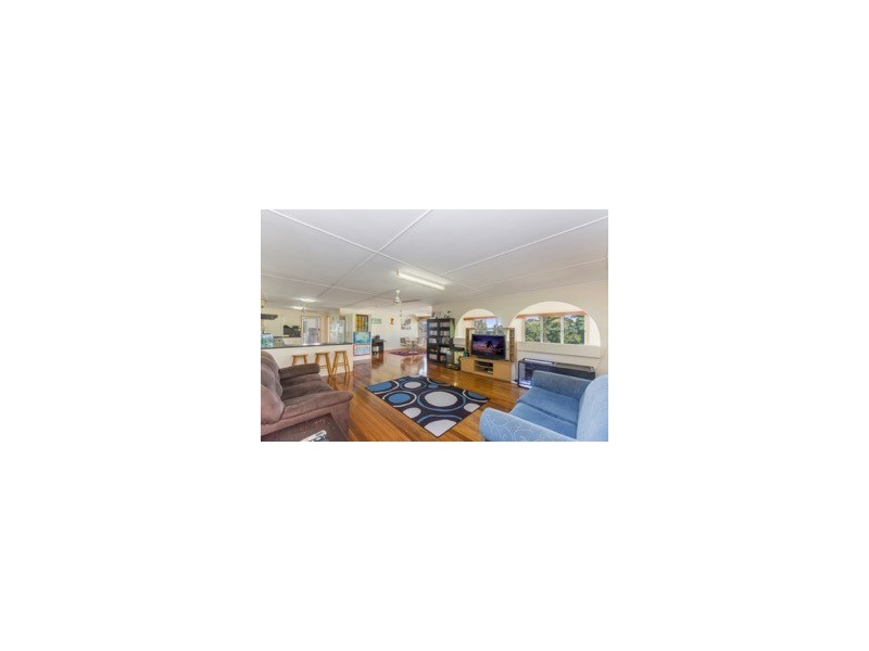 2 Bamber Street, Tully QLD 4854