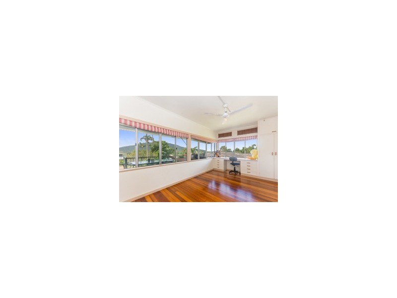 2 Bamber Street, Tully QLD 4854