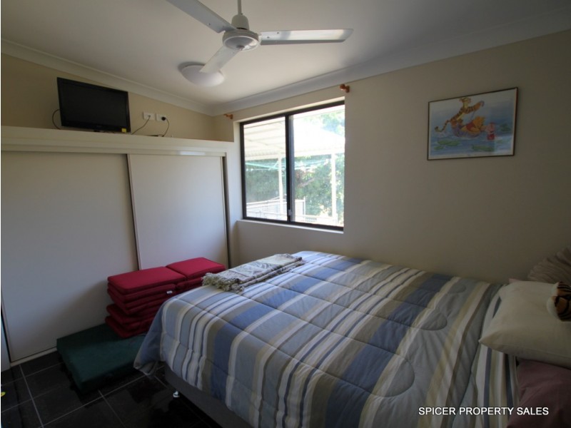 61 Taylor Street, Tully Heads QLD 4854