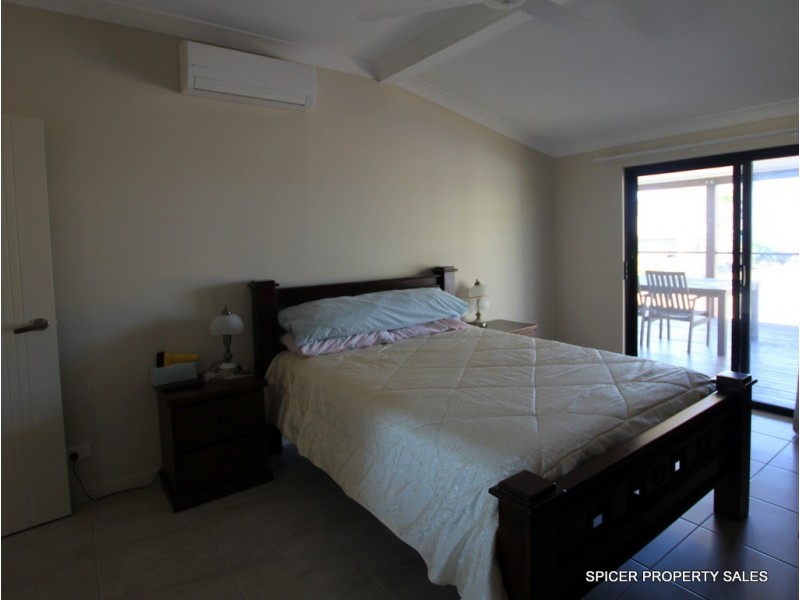 61 Taylor Street, Tully Heads QLD 4854