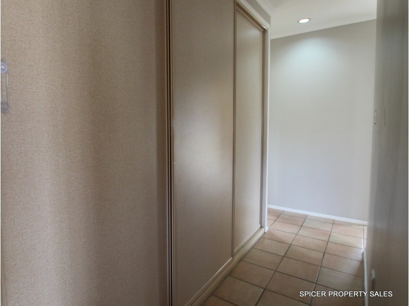 4 Dore Street, Tully QLD 4854