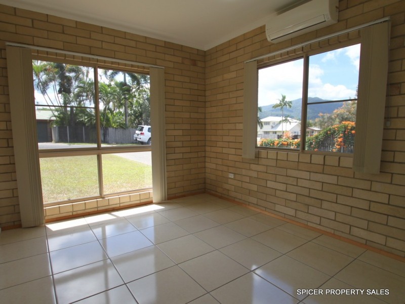 4 Dore Street, Tully QLD 4854