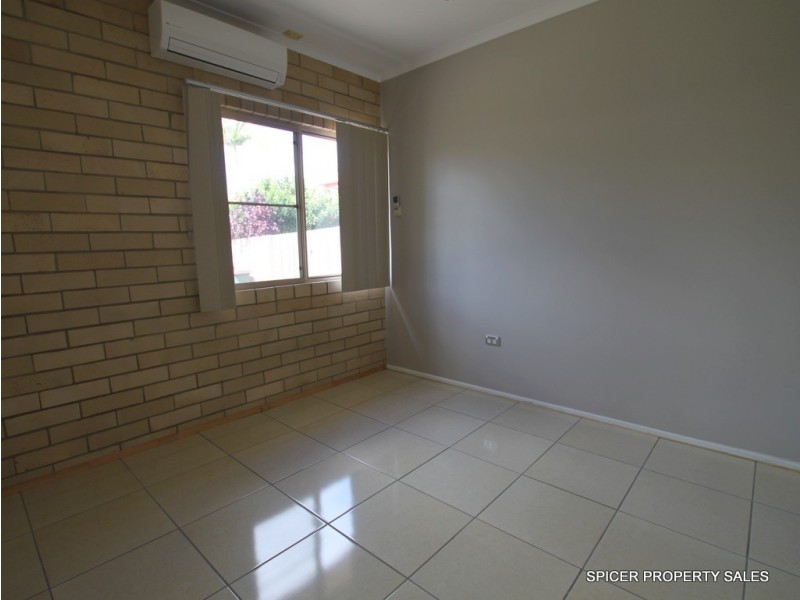 4 Dore Street, Tully QLD 4854