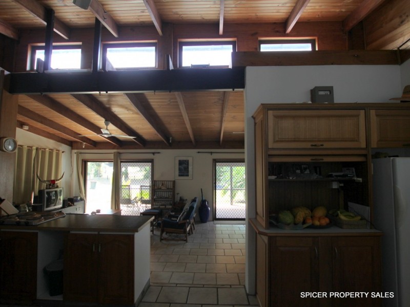 109 Taylor Street, Tully Heads QLD 4854