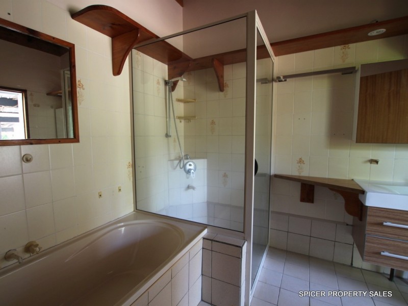 109 Taylor Street, Tully Heads QLD 4854