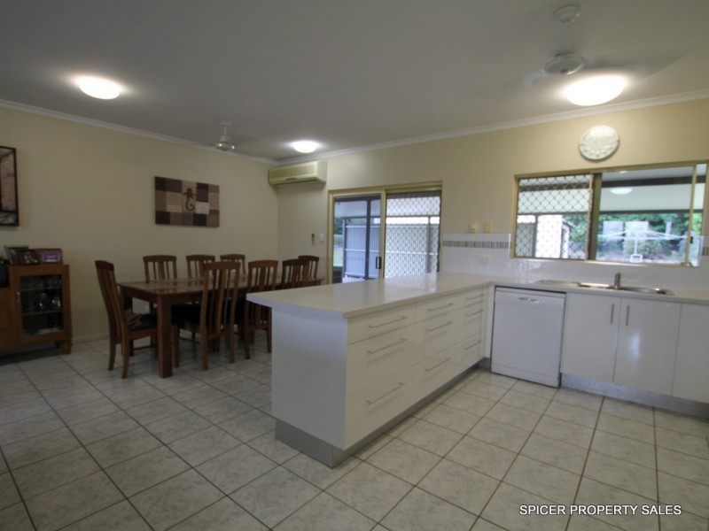 26 Dinan Close, Bulgun QLD 4854
