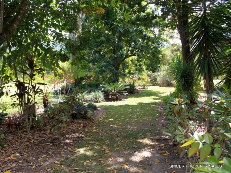 26 Dinan Close, Bulgun QLD 4854